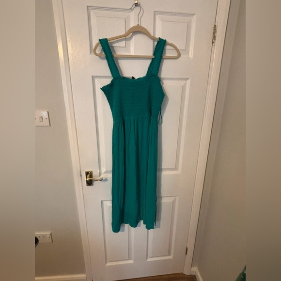 Elegant Teal Sleeveless Dress - Picture 1 of 3